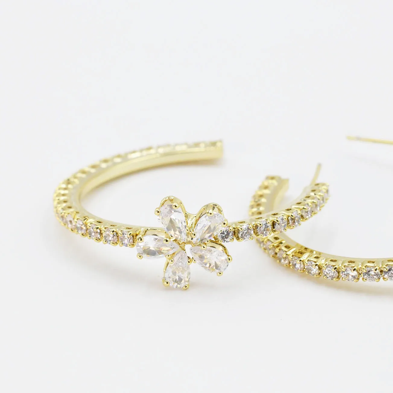 Crystal Flower Hoop Gold F26