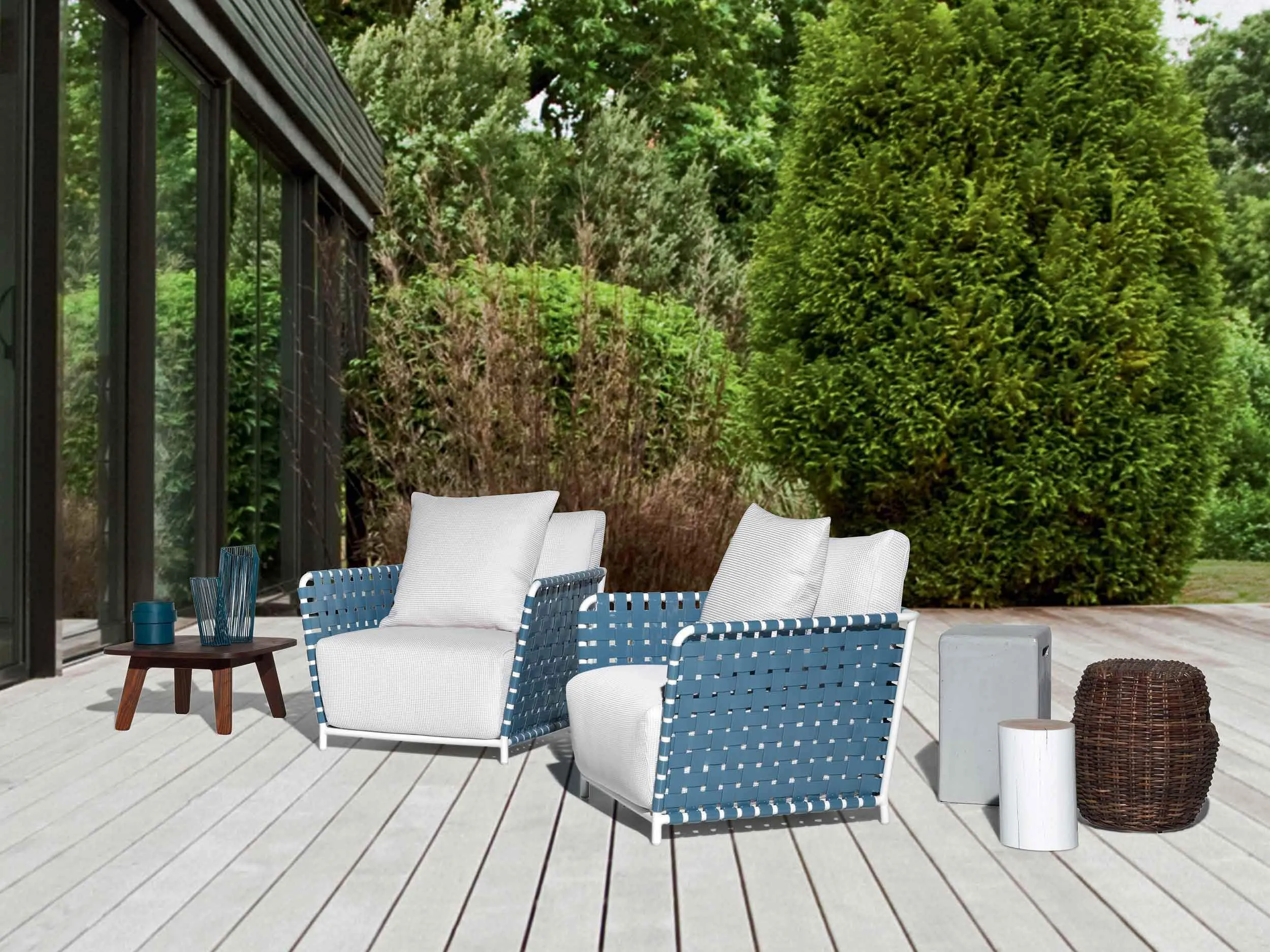 InOut 801 Outdoor Armchair