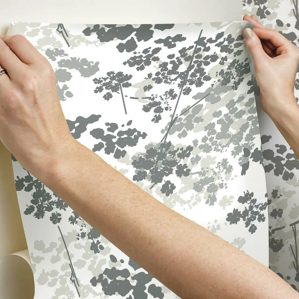 Queen Anne's Lace Peel & Stick Wallpaper